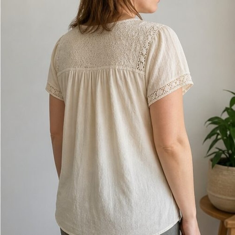 Cream Cami Blouse - Picture 3 of 6